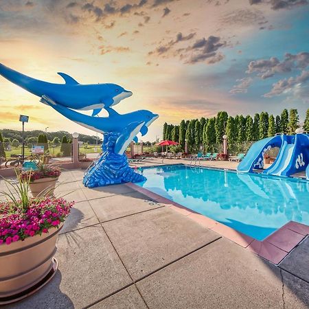 グランド マルキ ウォーターパーク ホテル & スイーツ Lake Delton エクステリア 写真